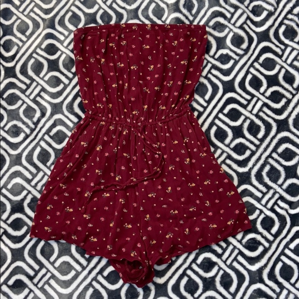 Strapless Floral Romper - Picture 5 of 10